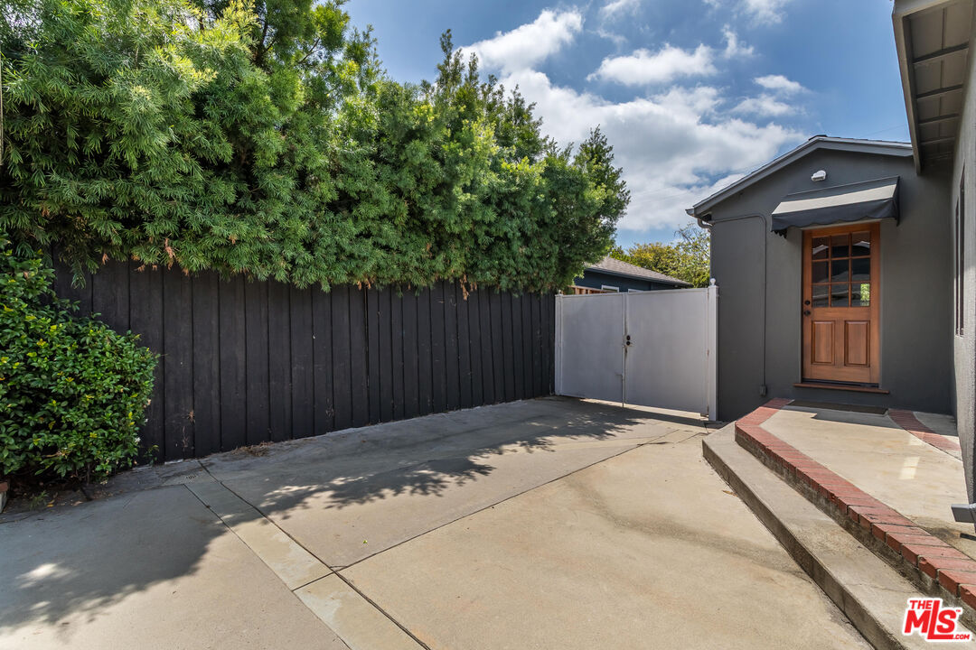 4440 Elmer Ave