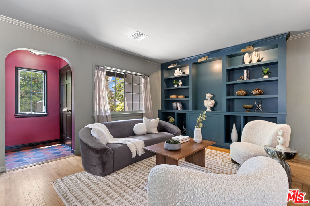 4440 Elmer Ave