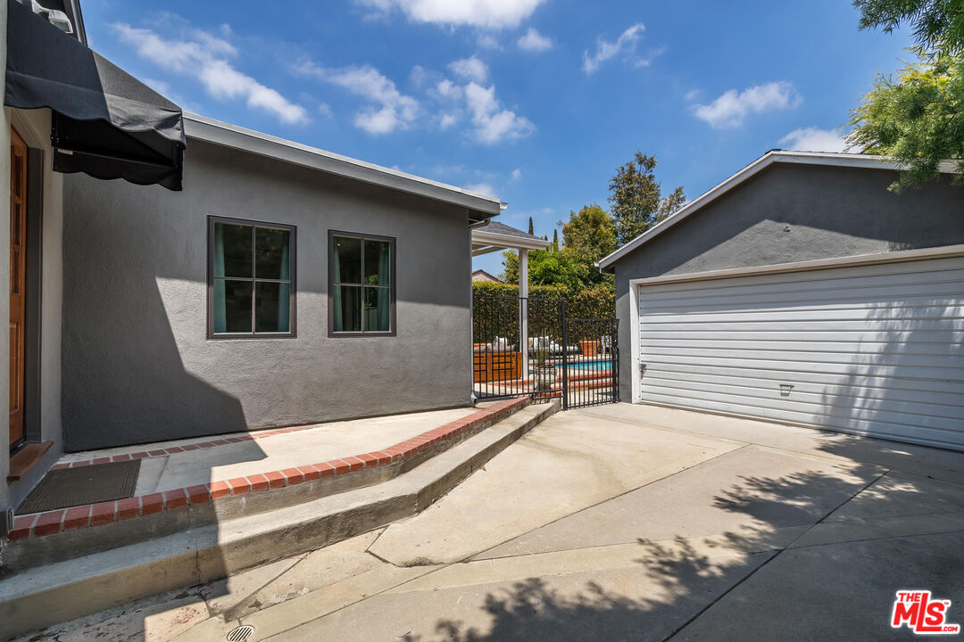 4440 Elmer Ave