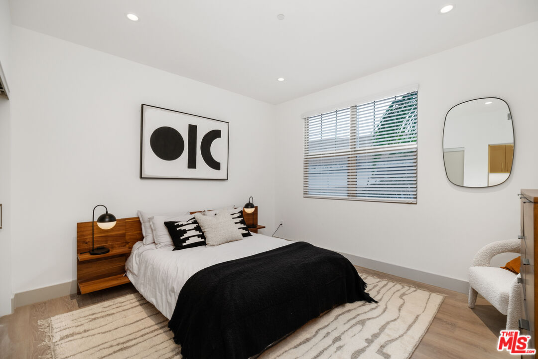 130 S Sepulveda Blvd Unit: 207