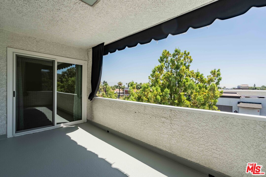 4950 Louise Ave Unit: 306