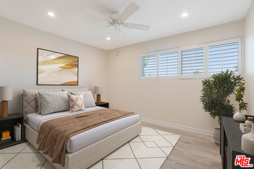 4950 Louise Ave Unit: 306