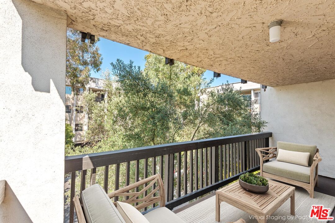 7211 Raintree Cir Unit: 211