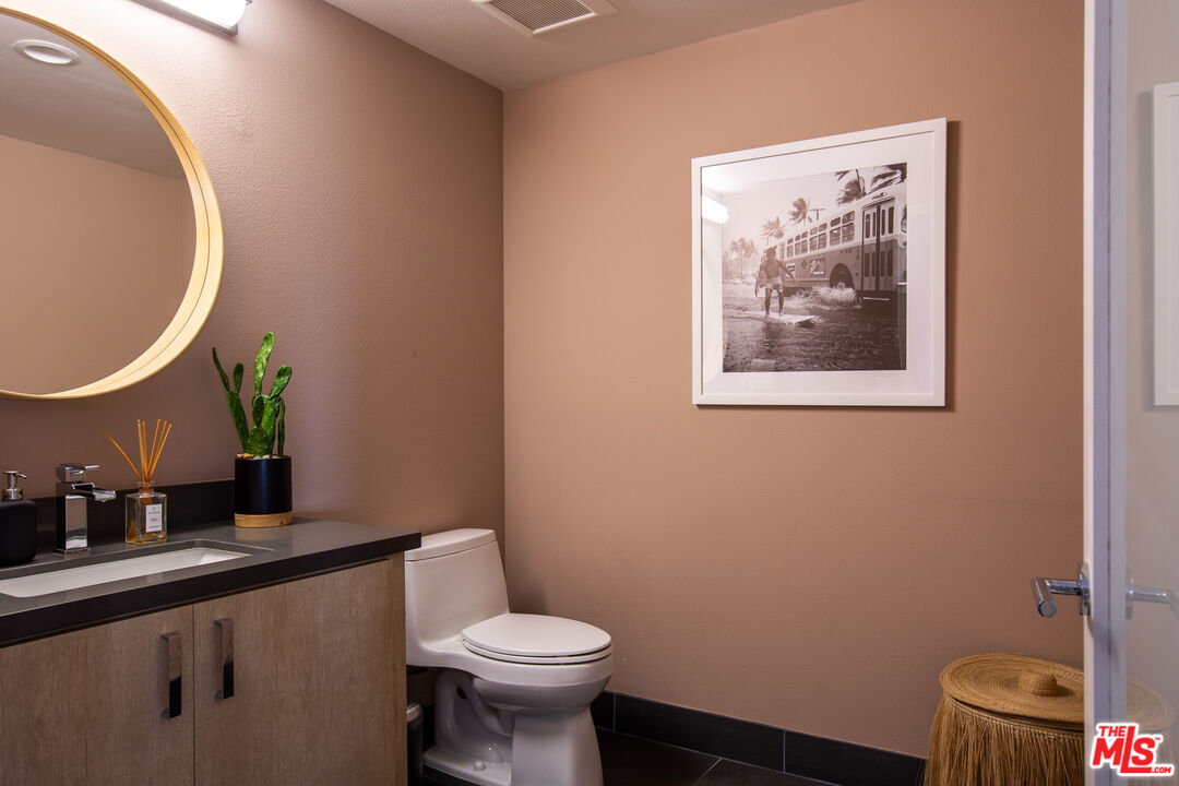 4240 Laurel Canyon Blvd Unit: 301
