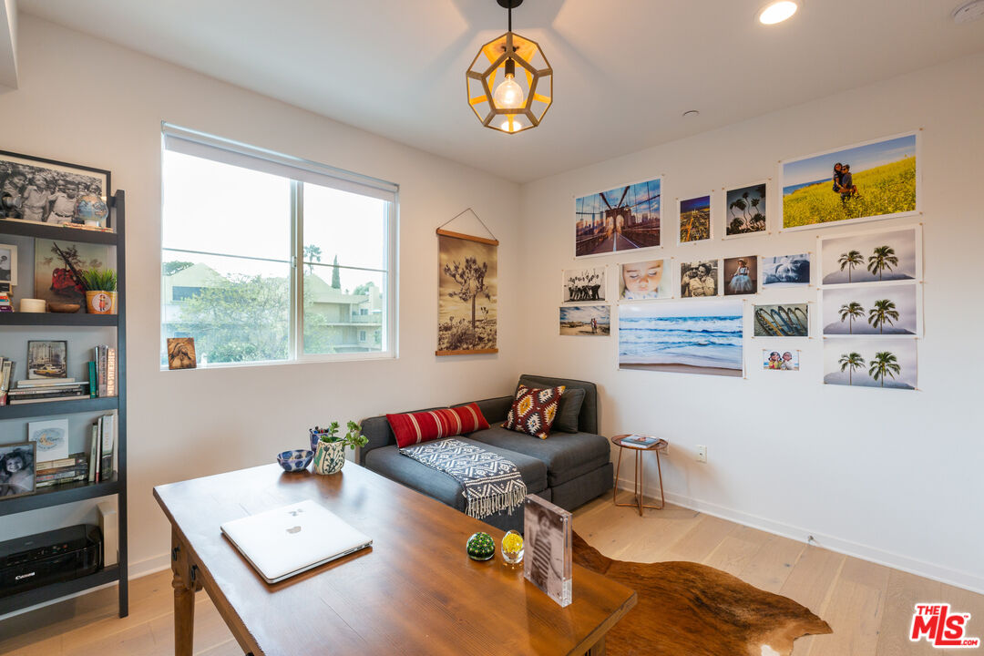 4240 Laurel Canyon Blvd Unit: 301