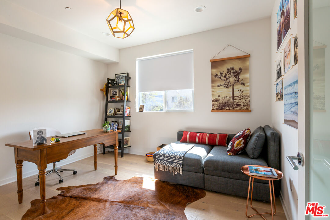 4240 Laurel Canyon Blvd Unit: 301