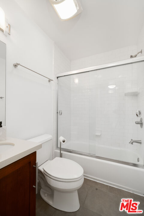 4702 Fulton Ave Unit: 304