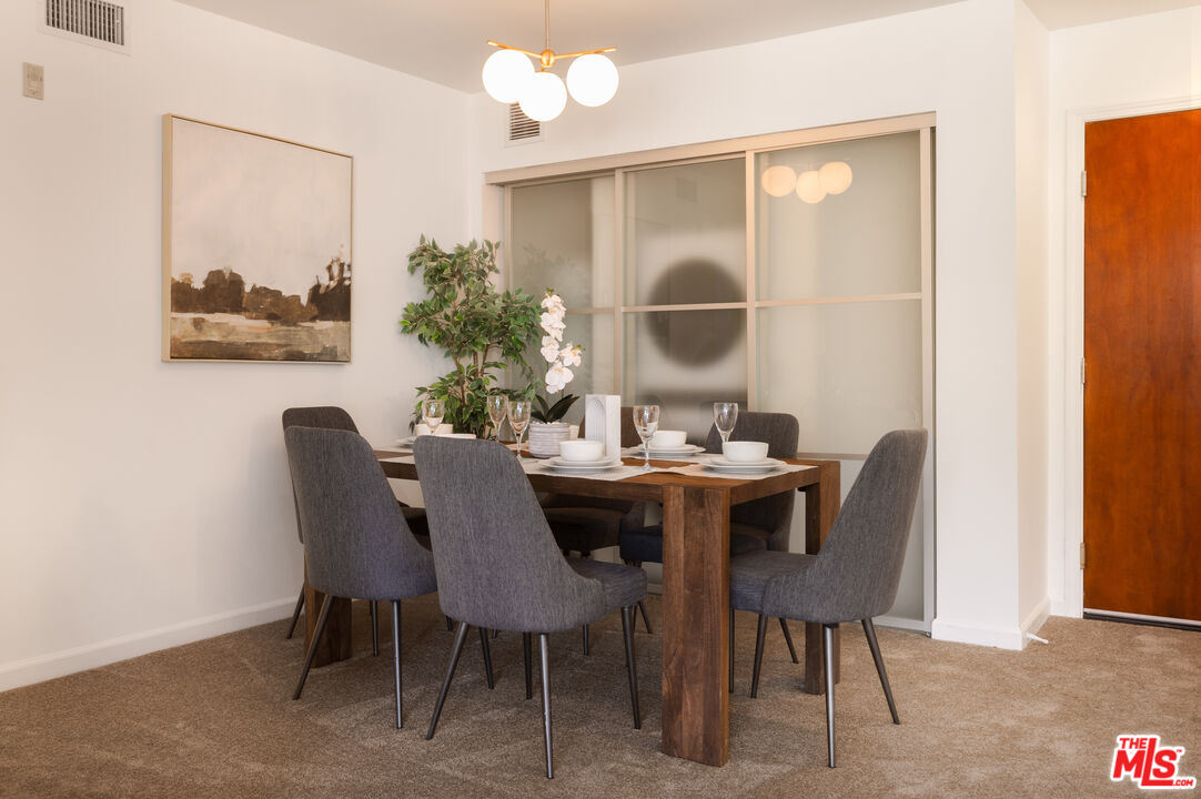 4702 Fulton Ave Unit: 304