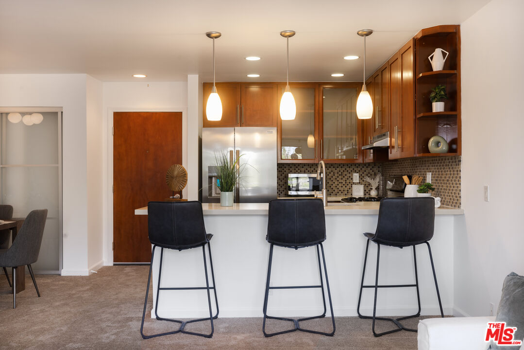 4702 Fulton Ave Unit: 304