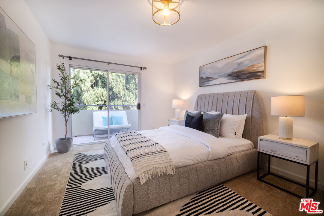 4702 Fulton Ave Unit: 304