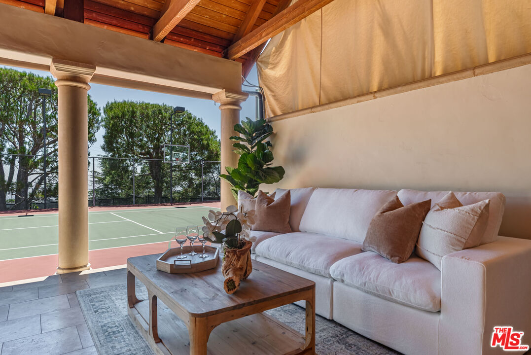 1309 Davies Dr