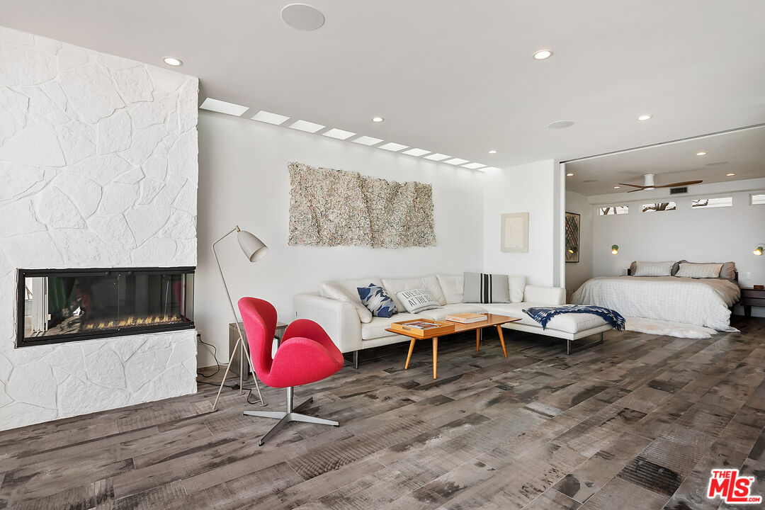 27400 Pacific Coast Hwy Unit: 108