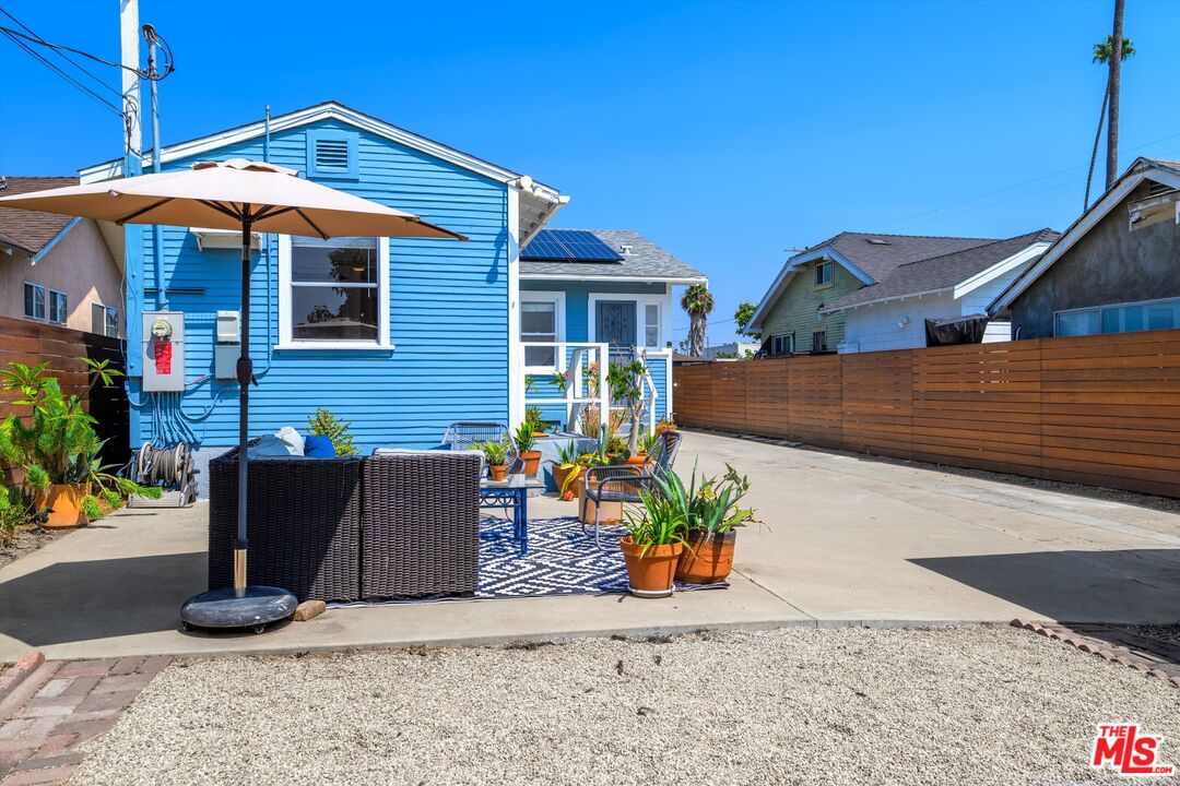 2955 8th Ave