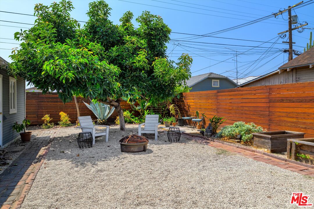 2955 8th Ave
