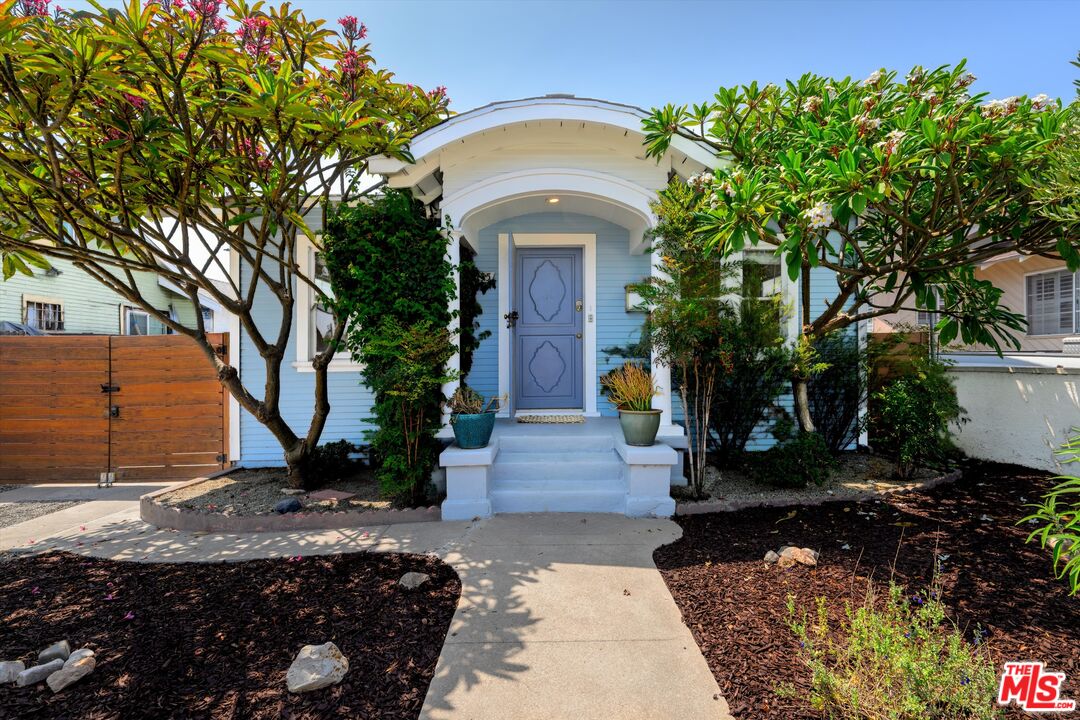 2955 8th Ave