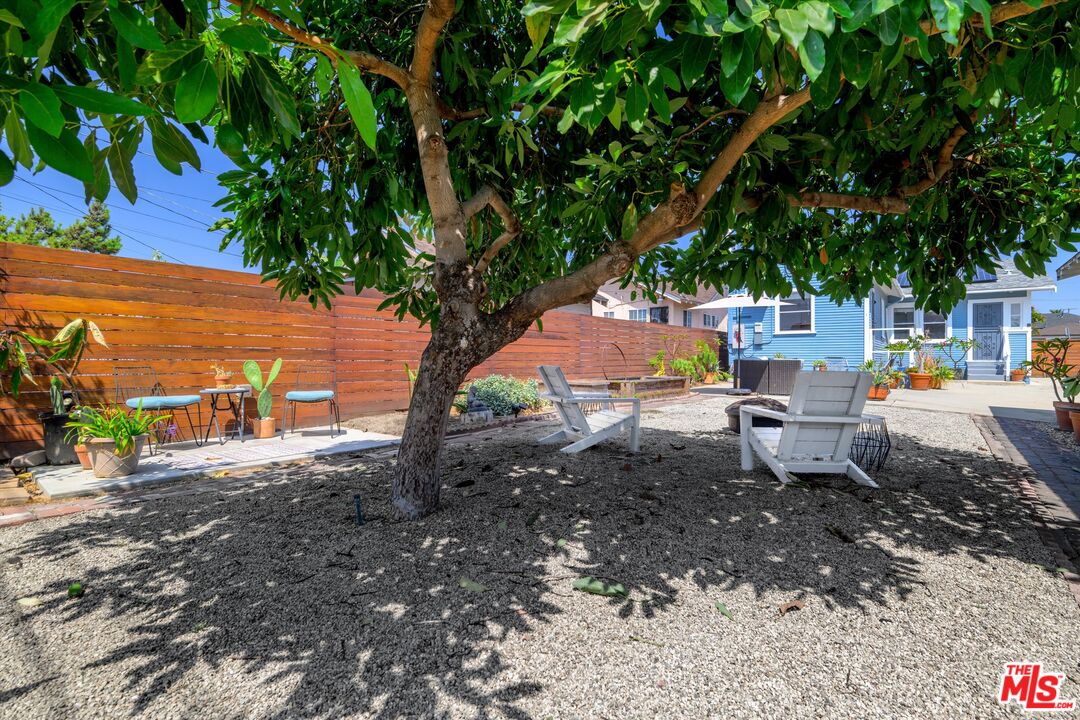 2955 8th Ave