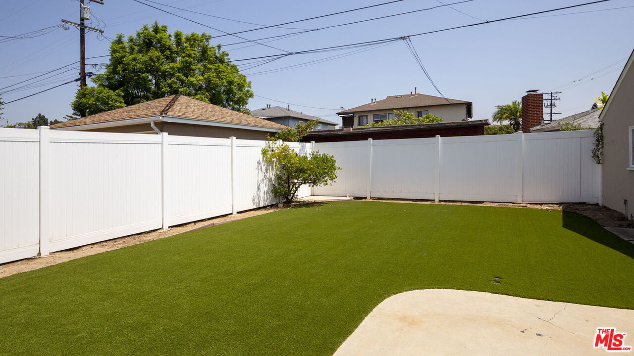 6130 Flores Ave