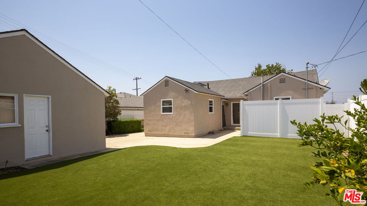 6130 Flores Ave
