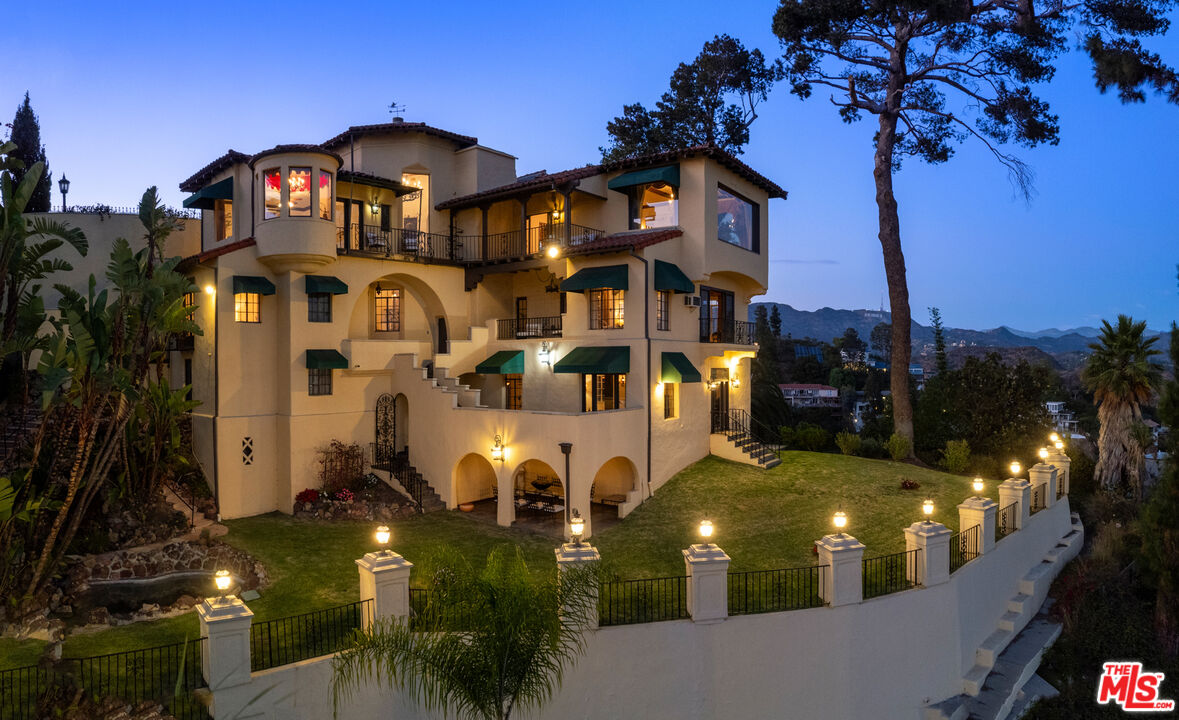 2200 Maravilla Dr