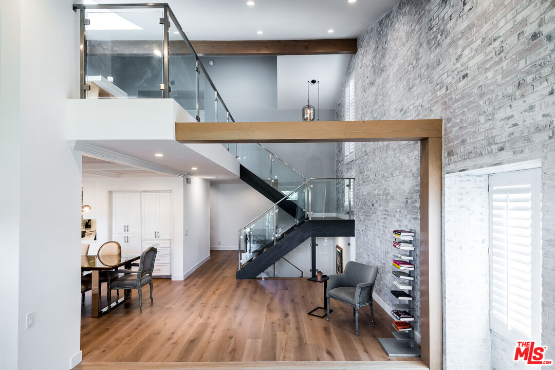 1625 Michael LN