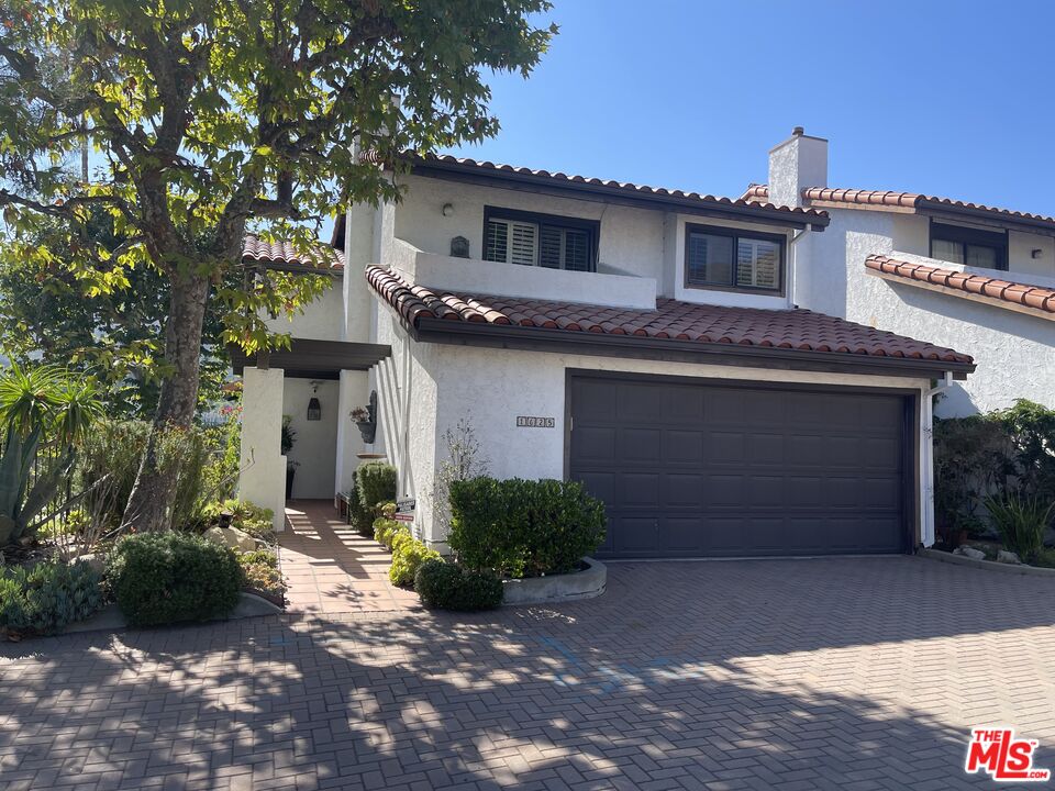 1625 Michael LN