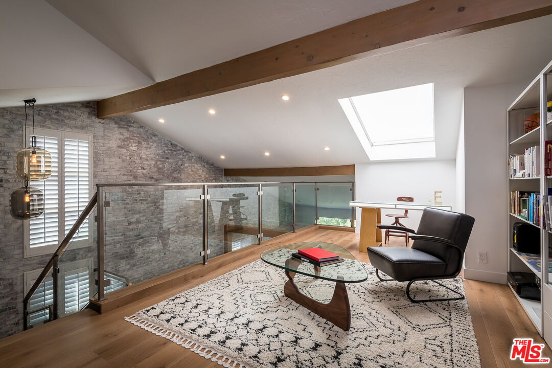 1625 Michael LN