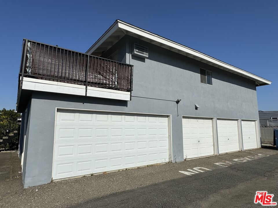 235 S Delano St