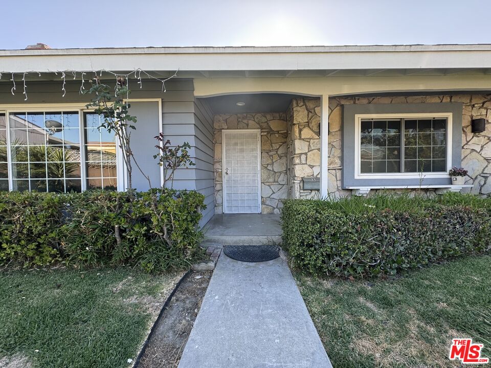 235 S Delano St