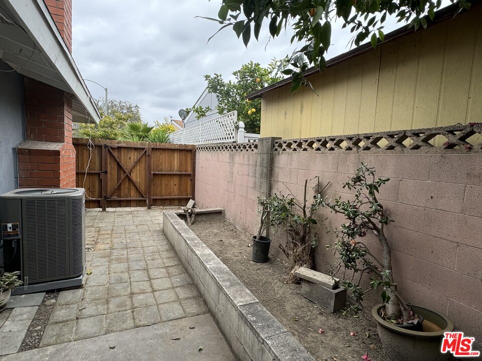 235 S Delano St