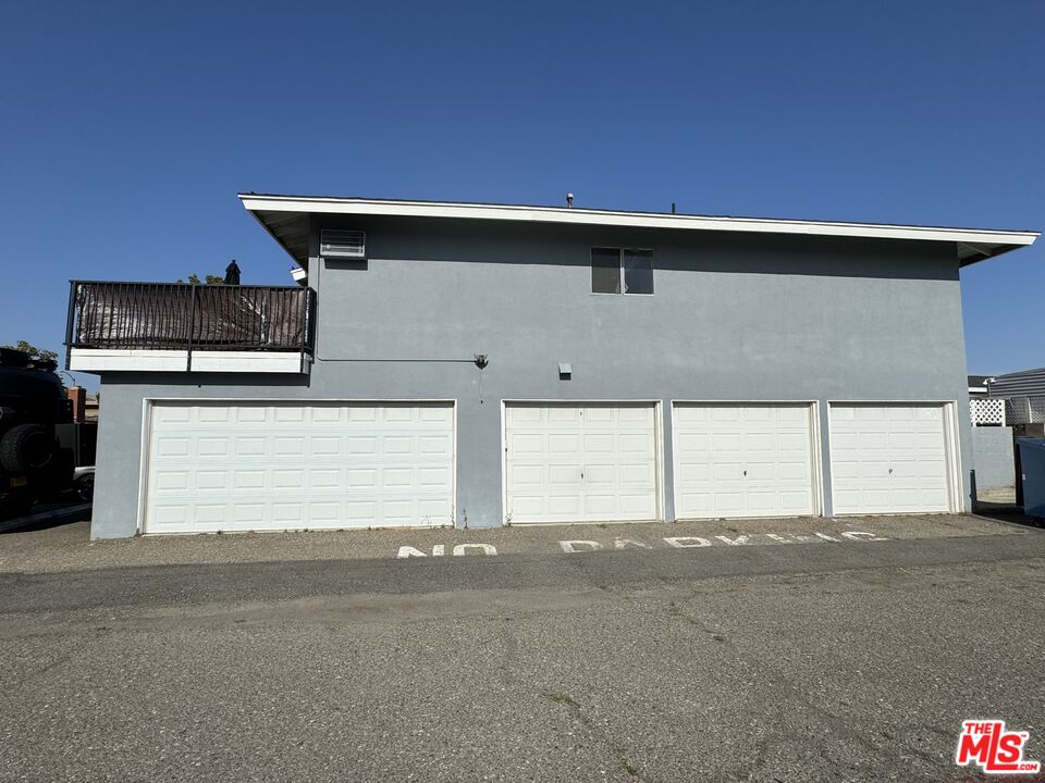235 S Delano St