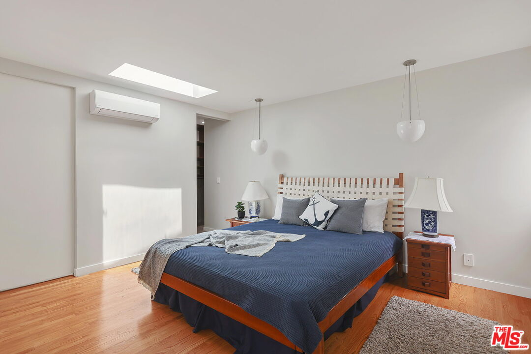 833 OCEAN AVE Unit: 302