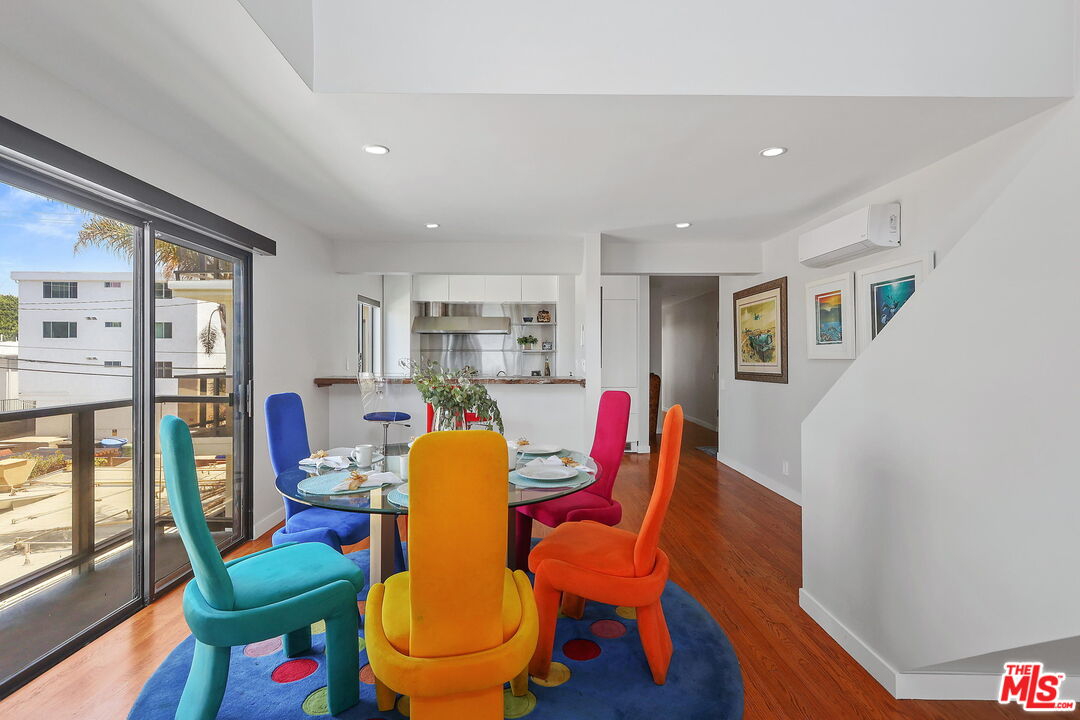 833 OCEAN AVE Unit: 302