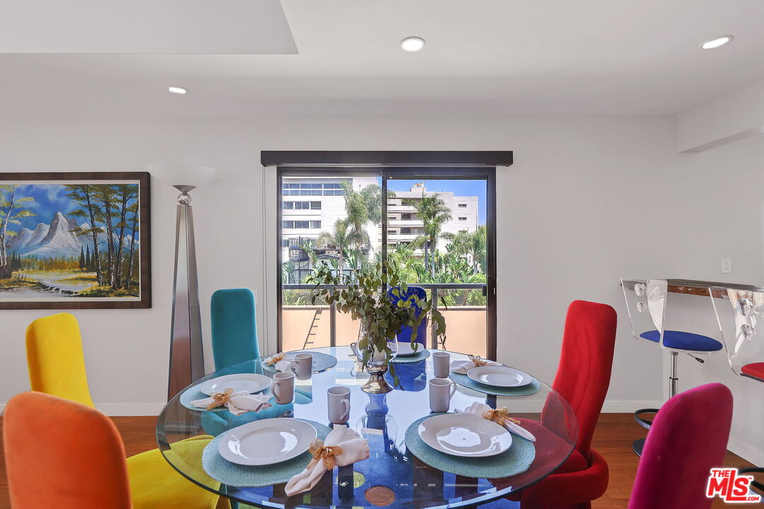 833 OCEAN AVE Unit: 302