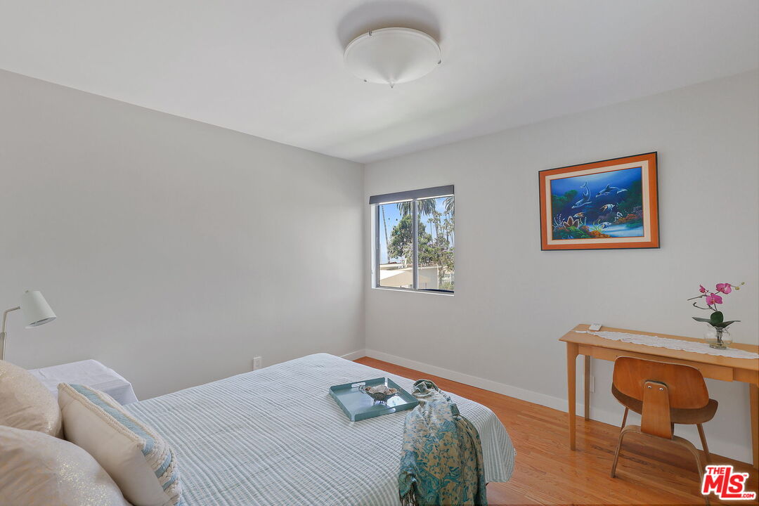833 OCEAN AVE Unit: 302
