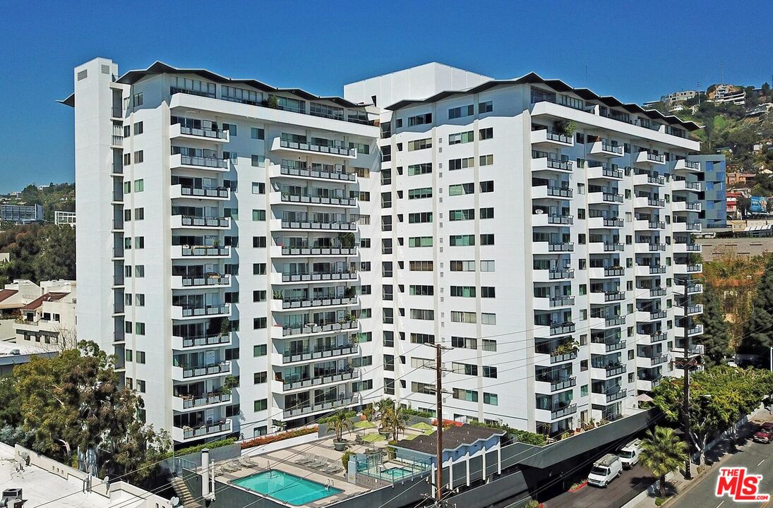 1155 N La Cienega Blvd Unit: 1110