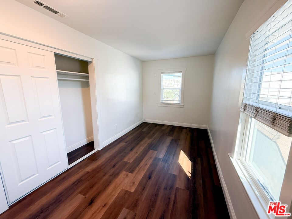 340 S Benton Way