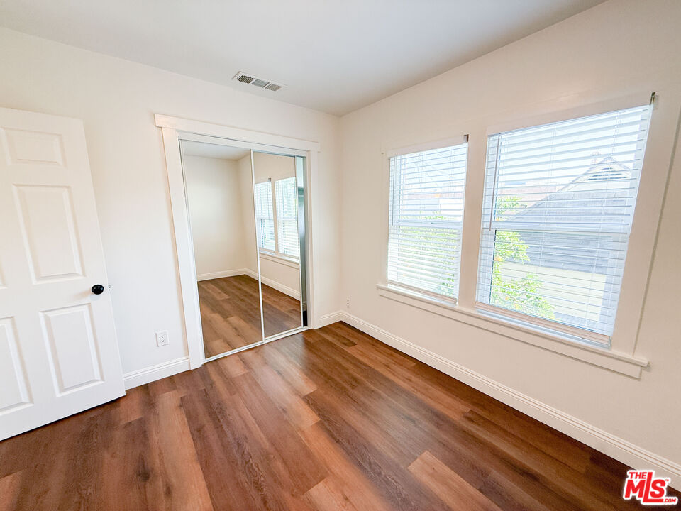 340 S Benton Way