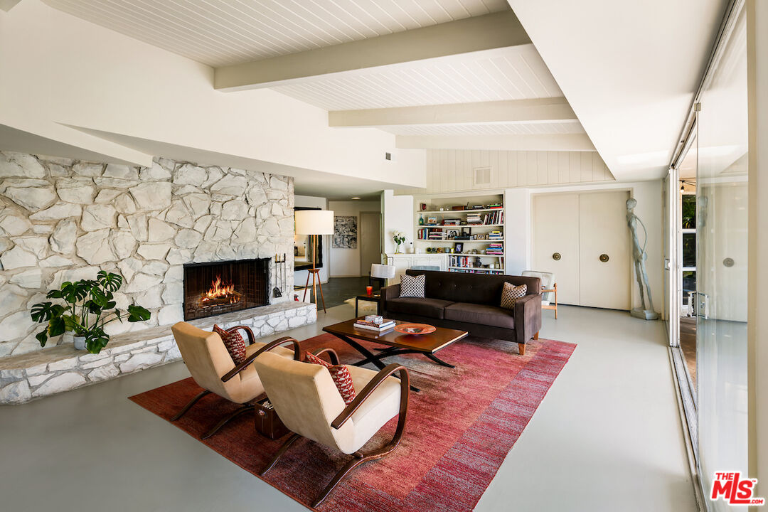11556 Bellagio Rd