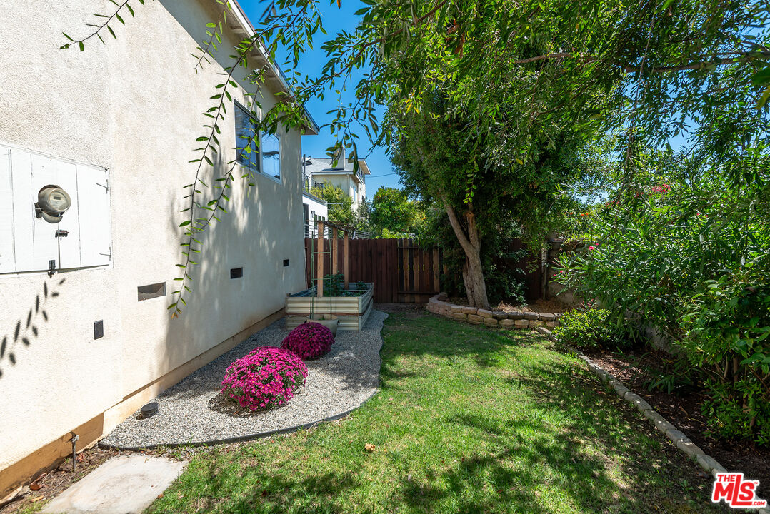 3265 Military Ave