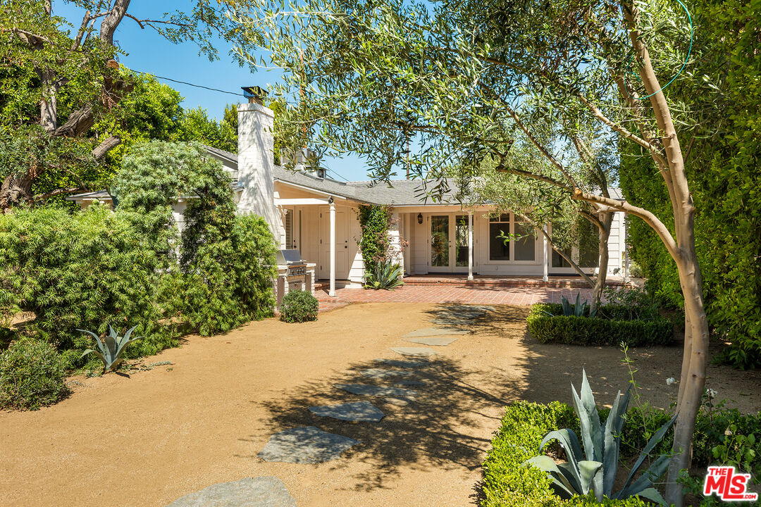 4218 Warner Blvd