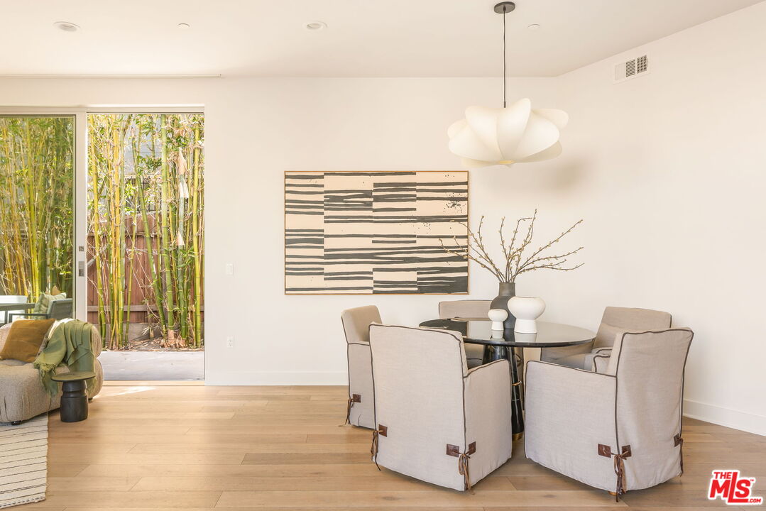 616 N Croft Ave Unit: 1