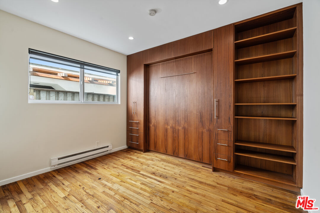 27 18th Ave