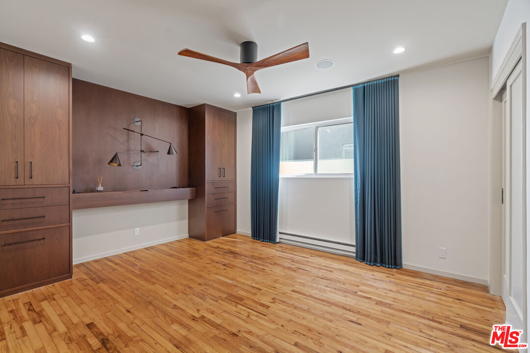 27 18th Ave