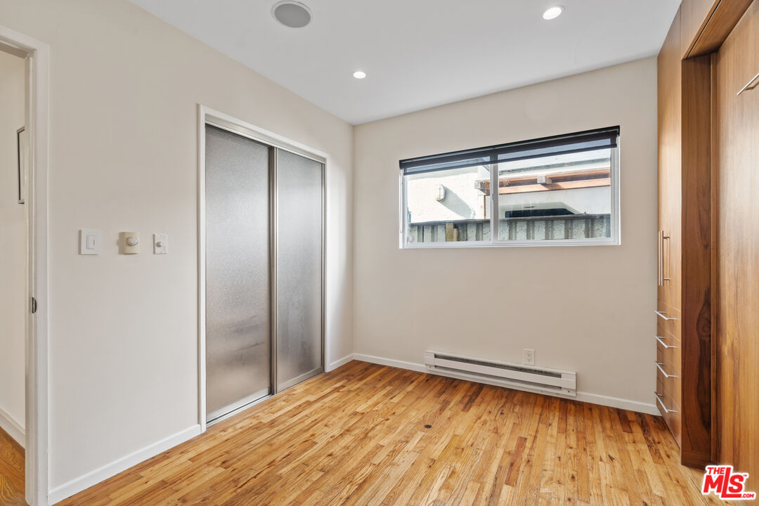 27 18th Ave