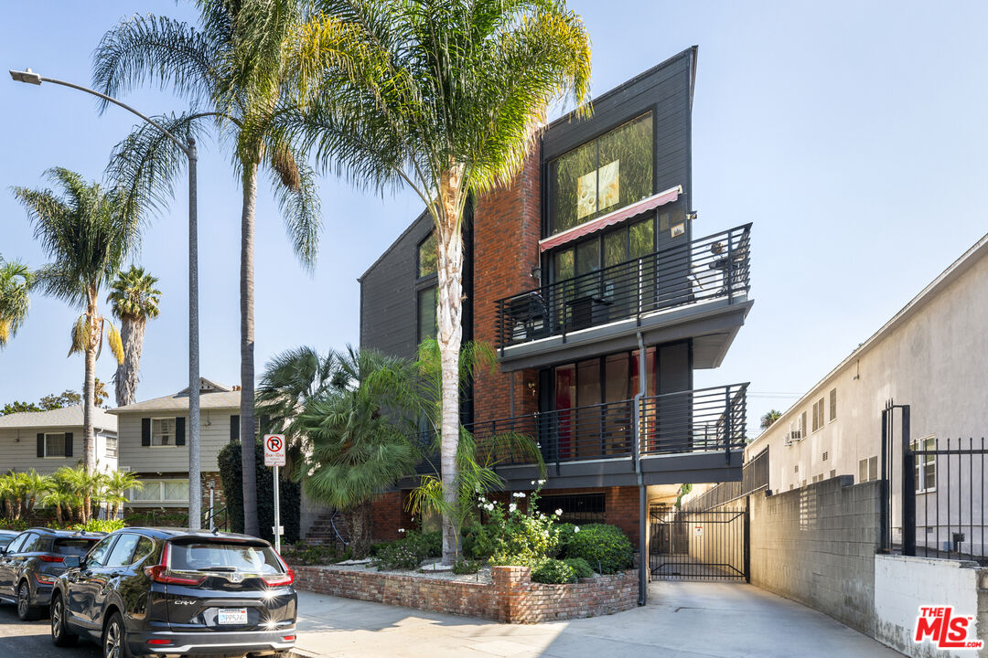 12930 Valleyheart Dr Unit: 4