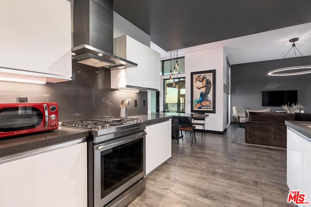 1223 Larrabee St Unit: 1
