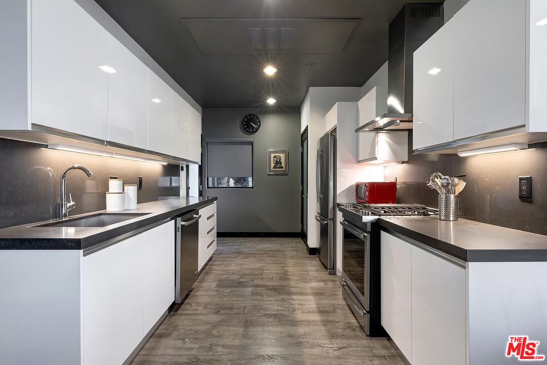 1223 Larrabee St Unit: 1