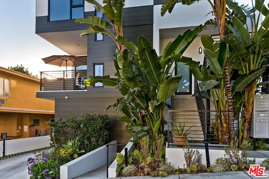 1223 Larrabee St Unit: 1