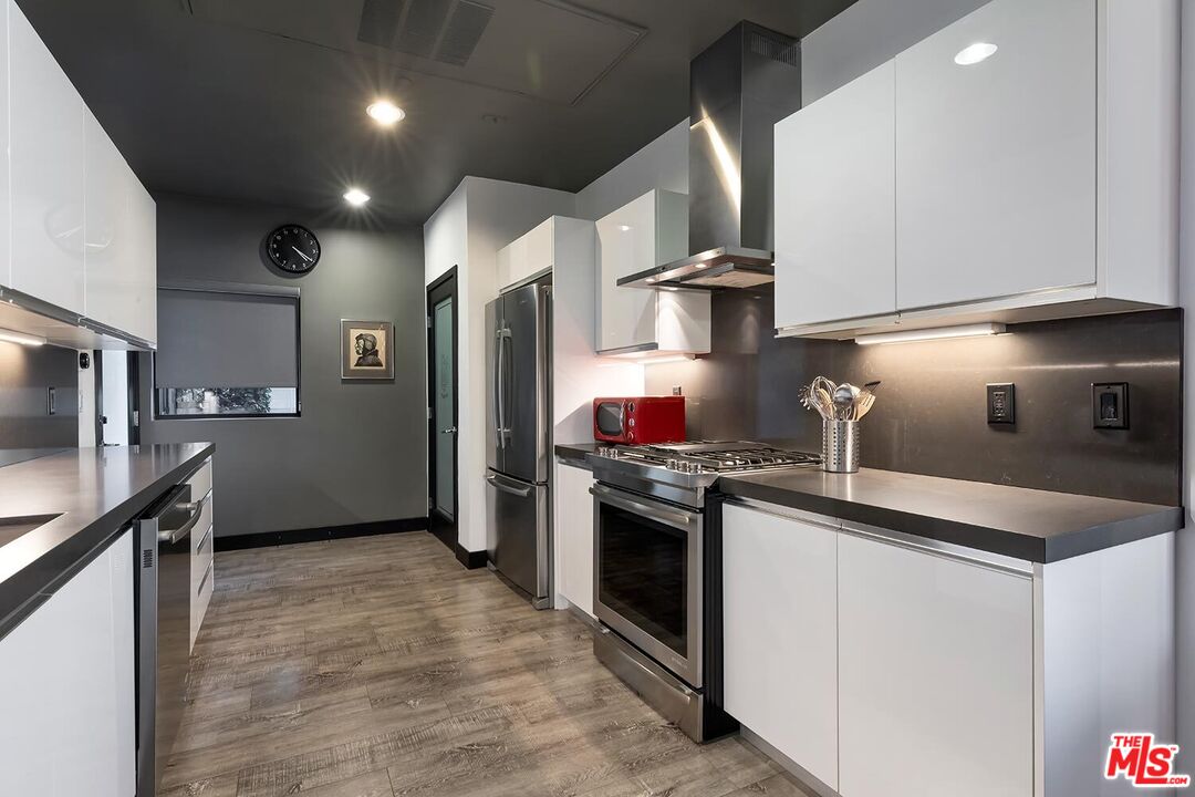 1223 Larrabee St Unit: 1