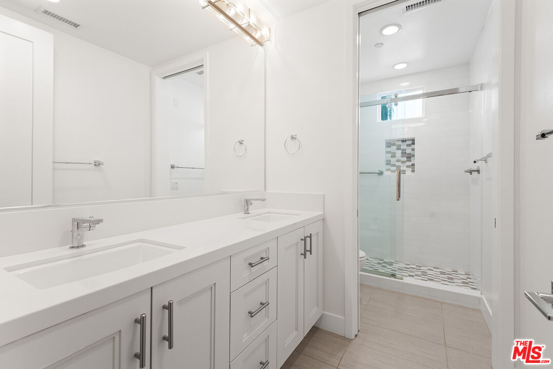 12763 Shell Pl Unit: 1